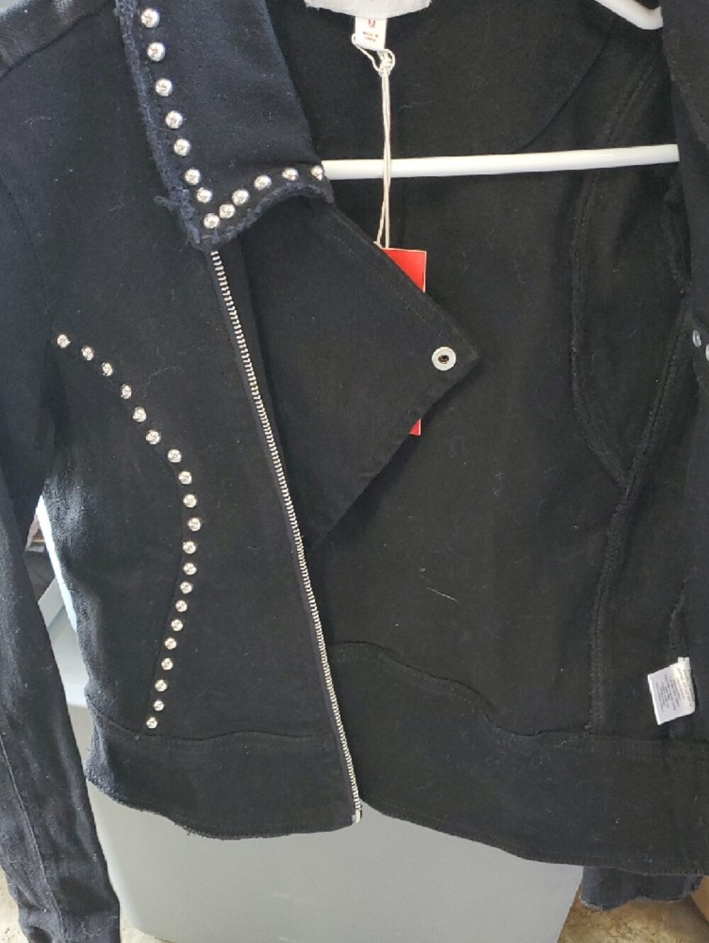 NWT RAMPAGE SIZE M WOMENS BLACK STUDDED DENIM JEAN JACKET - Picture 6 of 8